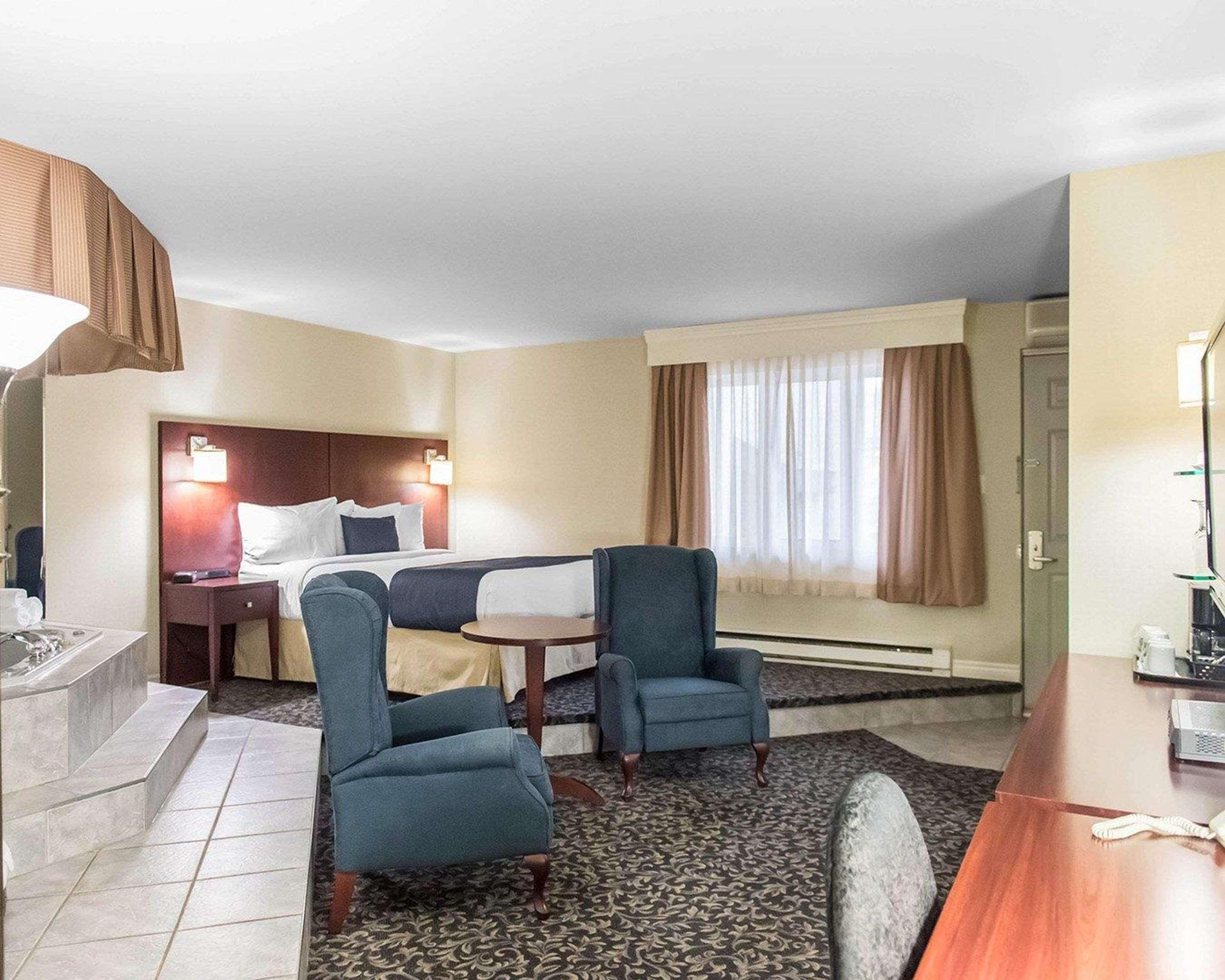 Quality Inn Mont-Laurier Exterior foto